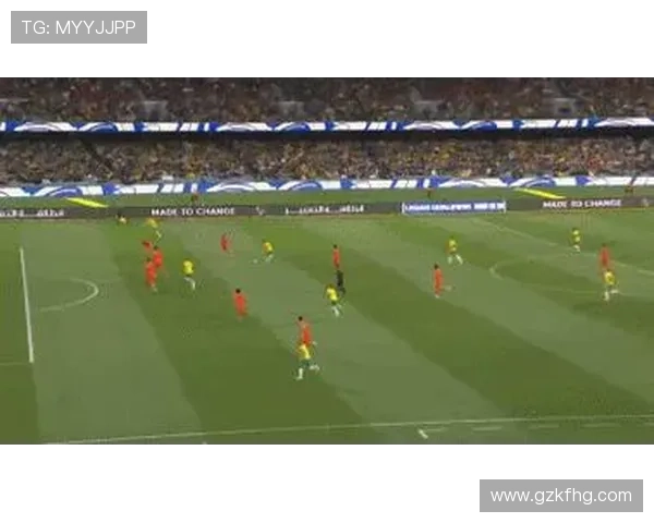 足球明星齐聚擂台展开激烈对决精彩视频带你领略球场之外的热血战斗 足球明星齐聚擂台展开激烈对决精彩视频带你领略球场之外的热血战斗